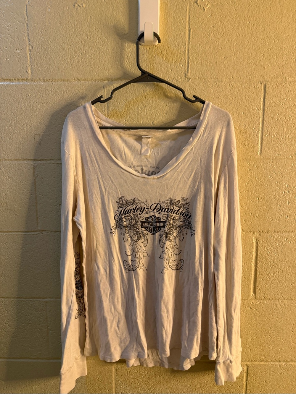 Harley-Davidson Women's Cream Long Sleeve Graphic Tee with Black Logo
